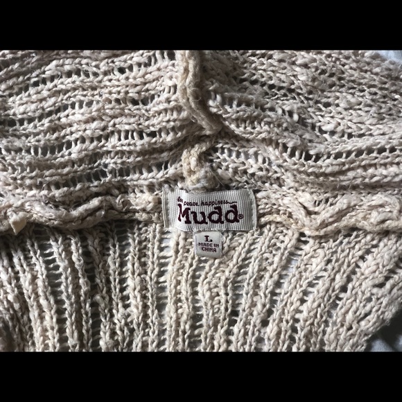 Long Sleeveless Sweater Cardigan - Picture 5 of 5